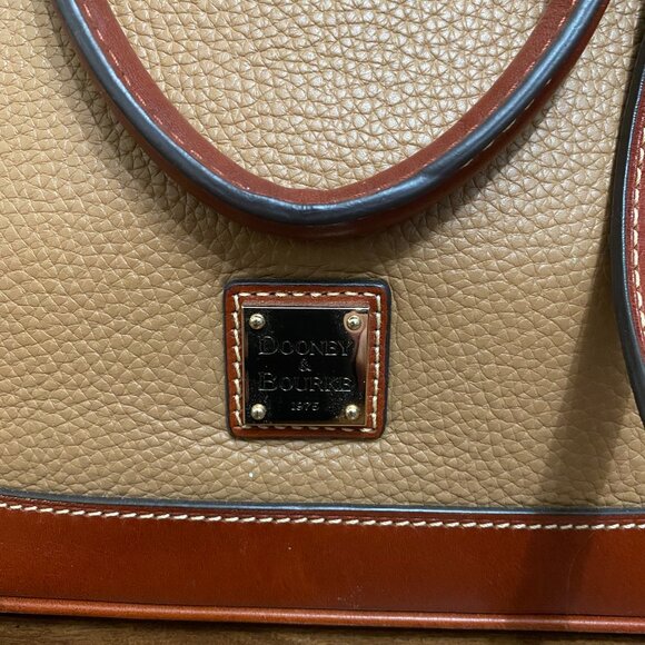 Dooney & Bourke Pebble Grain Zip Zip Satchel Brown Leather Handbag - Picture 2 of 12